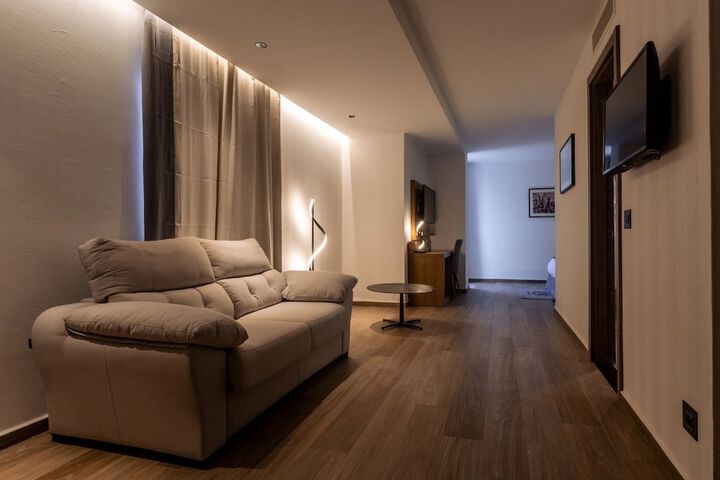 Room 17 of 47