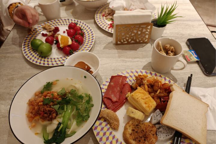 Dining 60 of 66