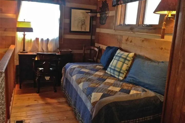 Room 7 of 26