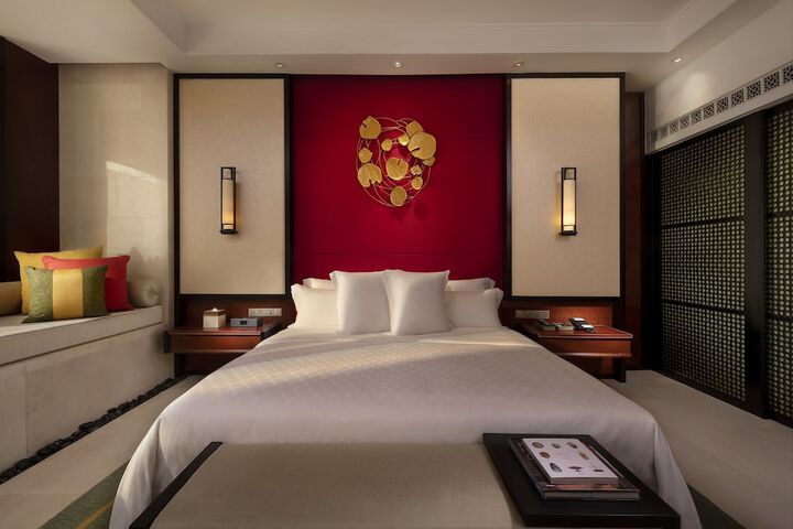 Room 4 of 43