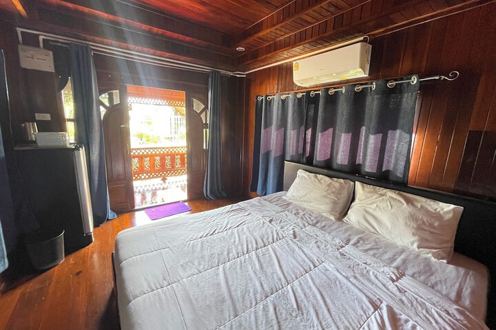 Room 28 of 109