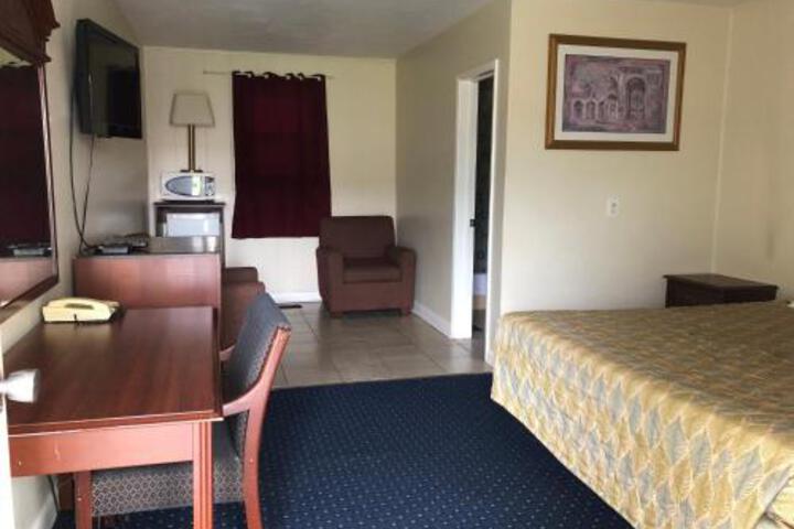 Room 4 of 5