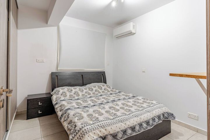Room 8 of 49