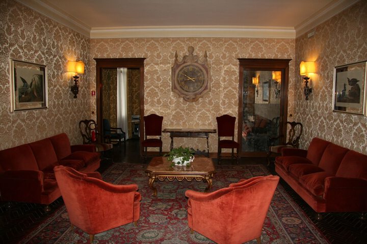 Hotel 9 of 10