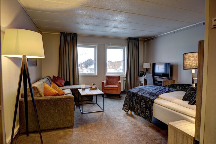 Room 7 of 118