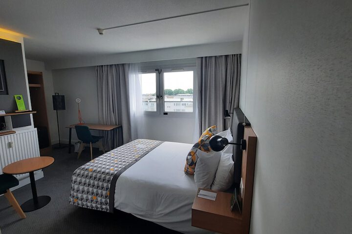 Room 11 of 62
