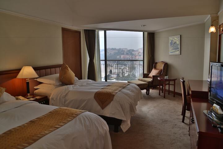 Room 12 of 41