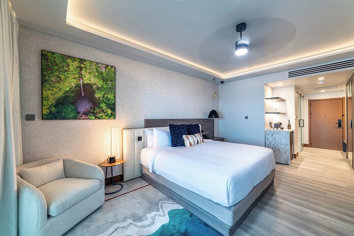 Room 17 of 65