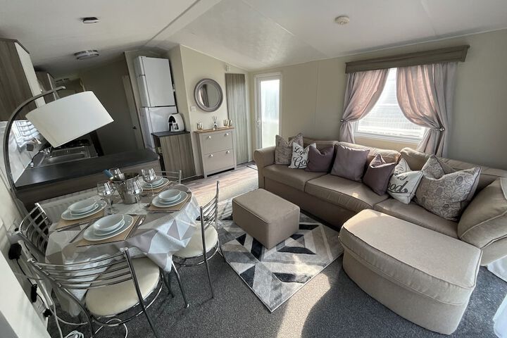 Room 12 of 23