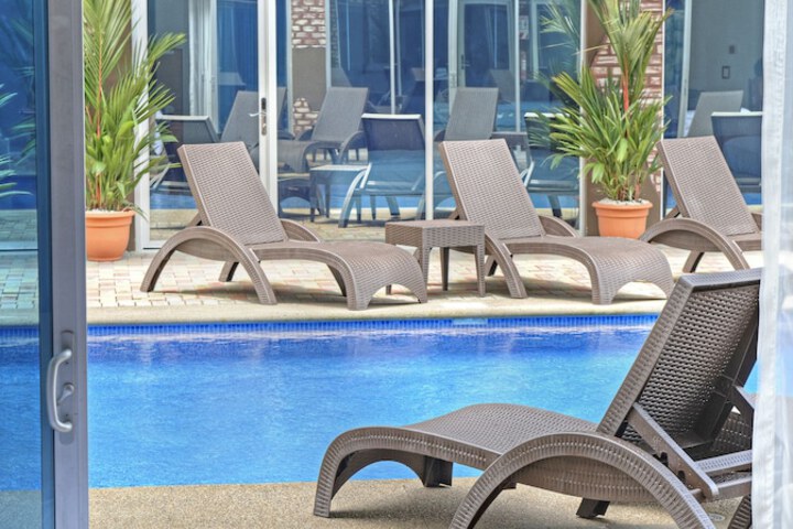 Pool 15 of 34