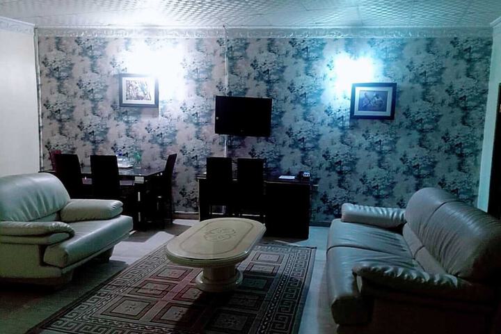 Room 10 of 20