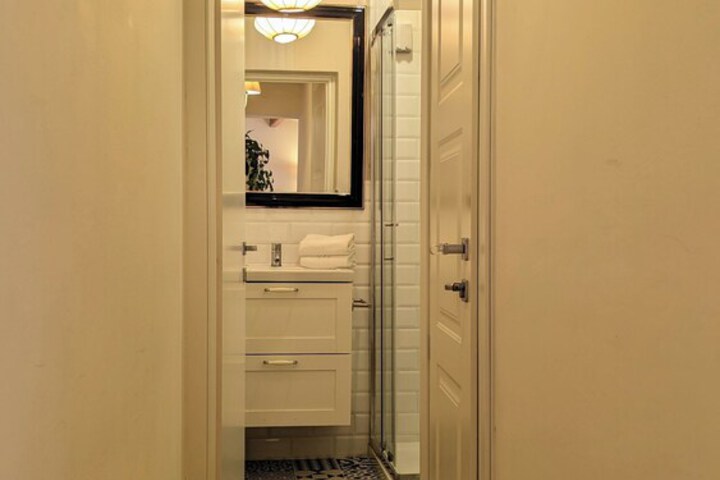 Room 30 of 57