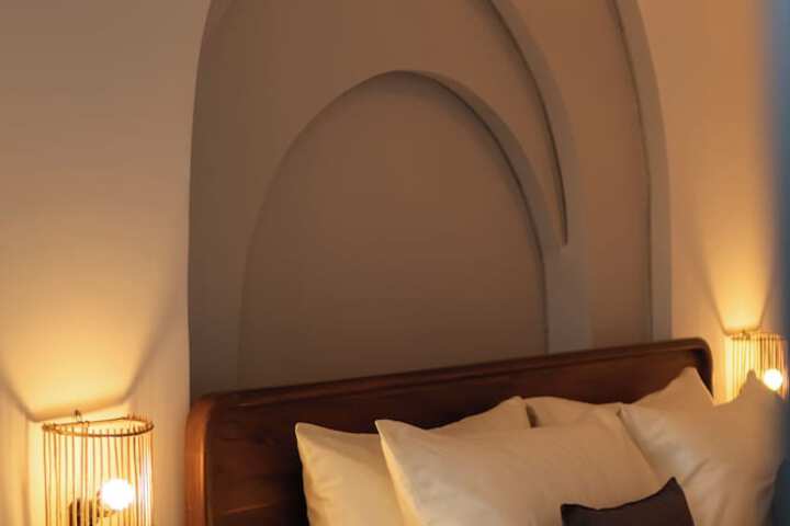 Room 3 of 43