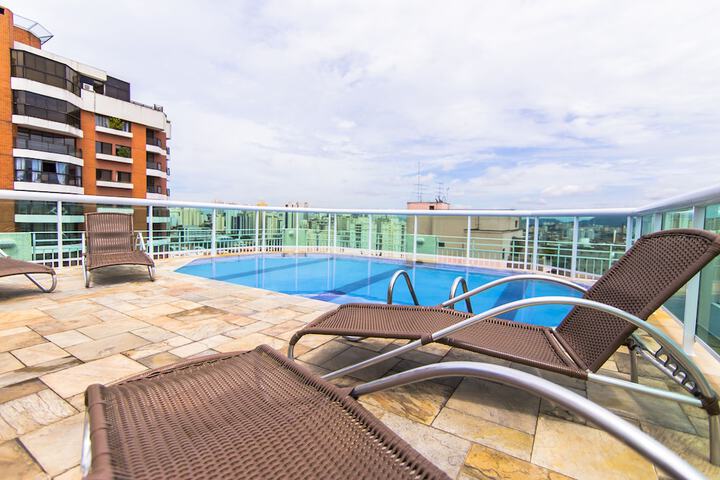 Hotel Pool