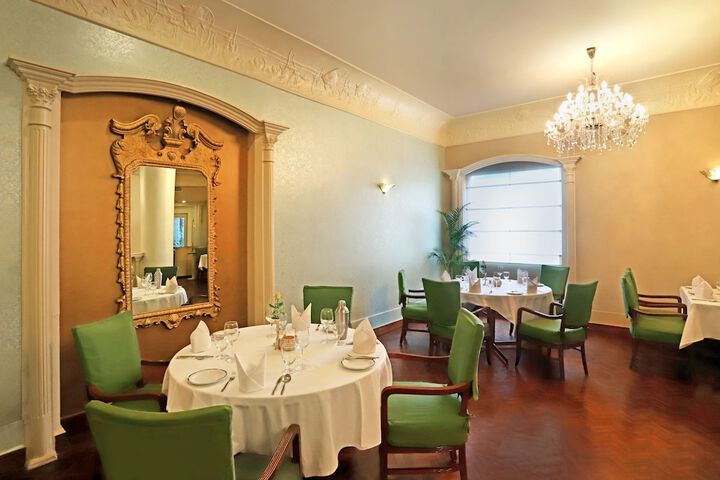 Dining 45 of 70