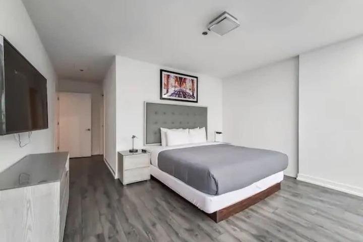 Room 10 of 67