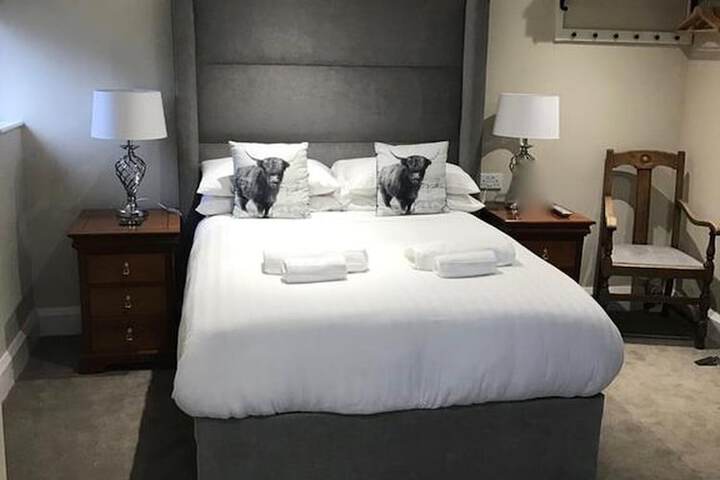 Room 3 of 15