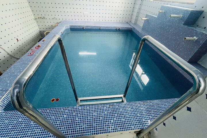 Pool 61 of 92