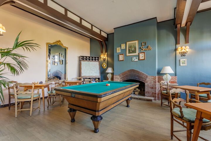 Guest Lobby