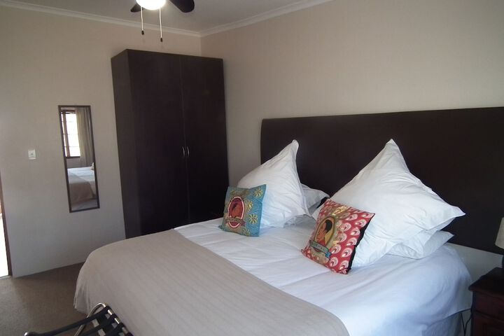 Room 8 of 120
