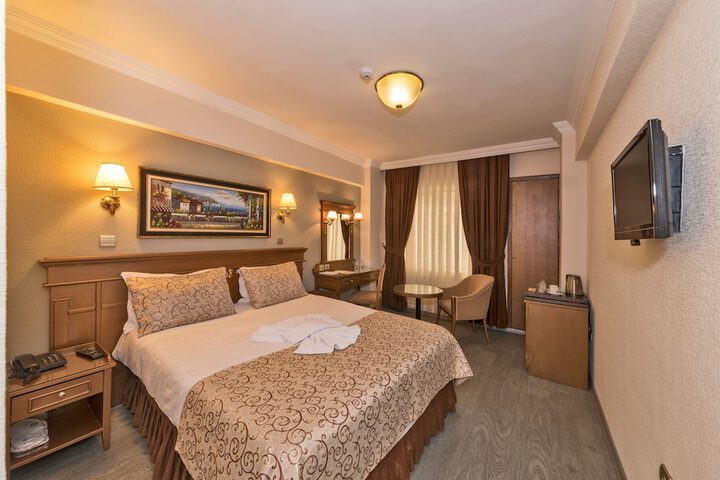 Room 27 of 52