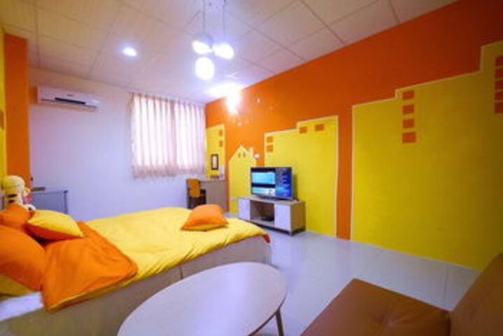 Room 13 of 48