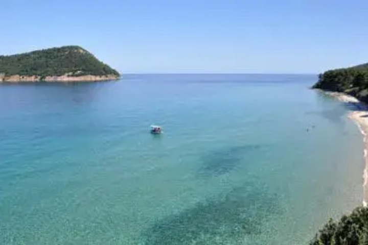 Beach 11 of 18