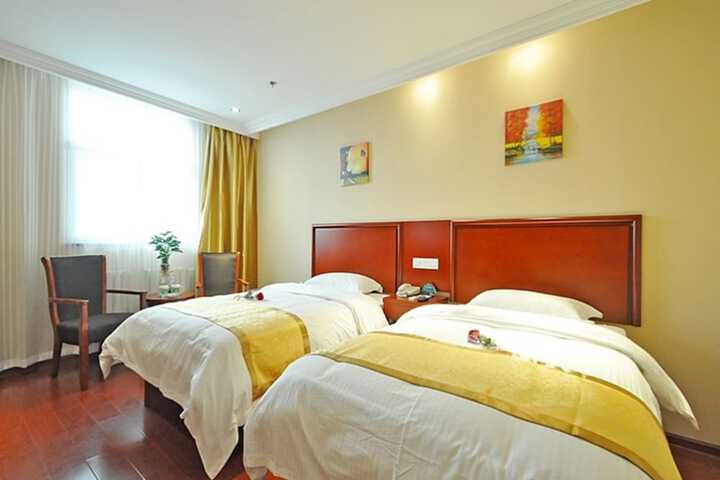Room 16 of 50