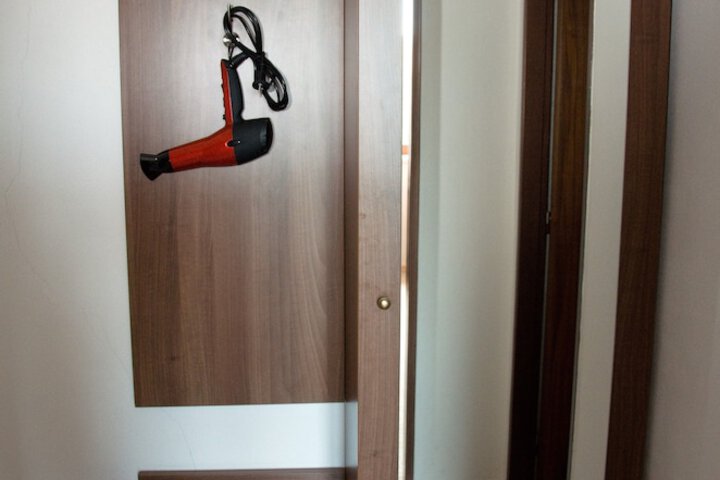 Room 19 of 37