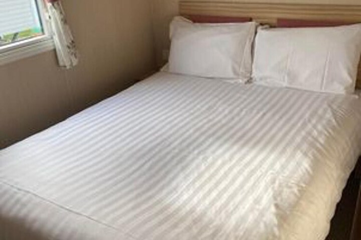 Room 4 of 10
