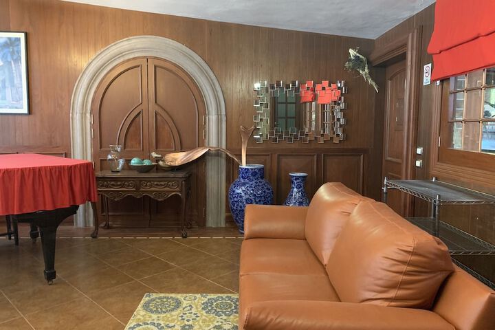 Room 59 of 230