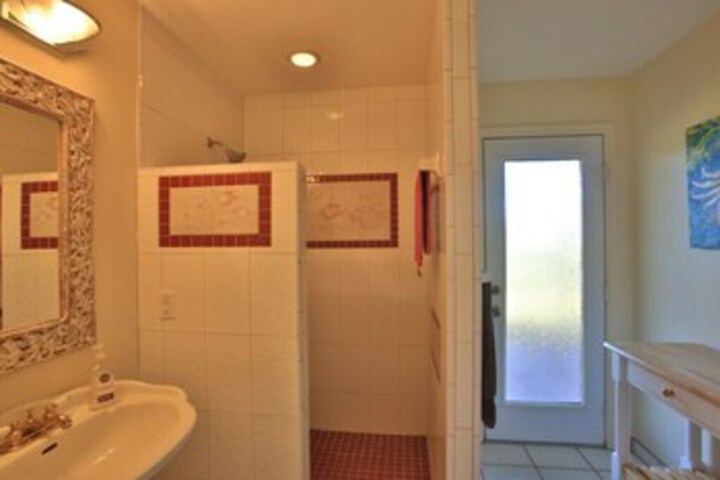 Room 14 of 78