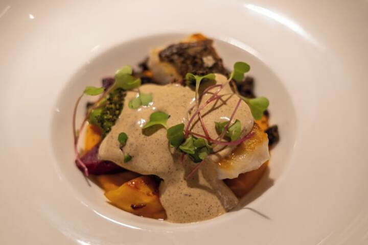 Dining 59 of 99