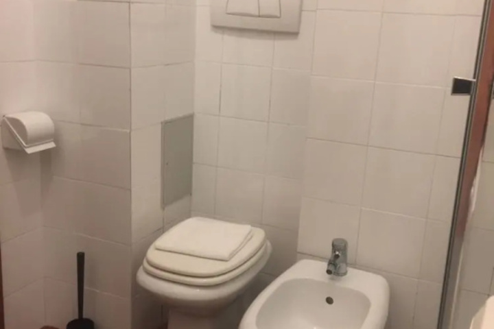 Room 8 of 24