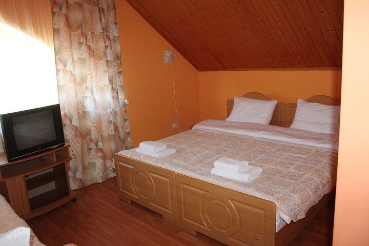 Room 12 of 21