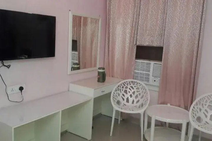 Room 13 of 13