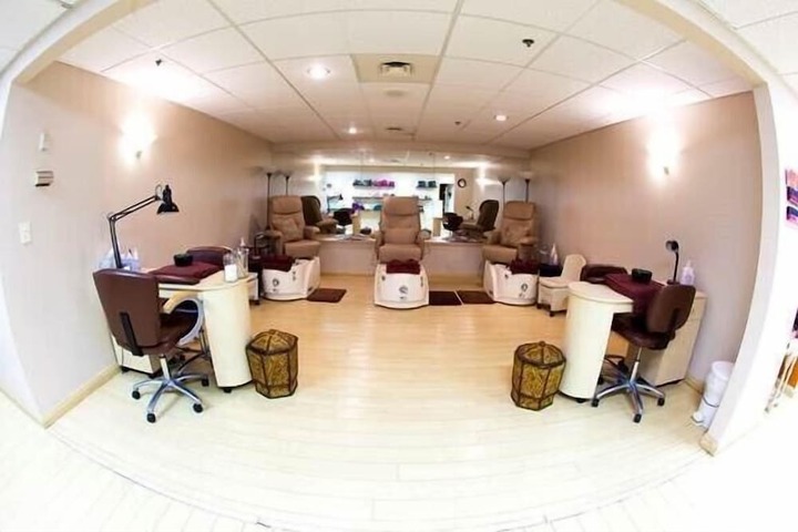 Nail salon