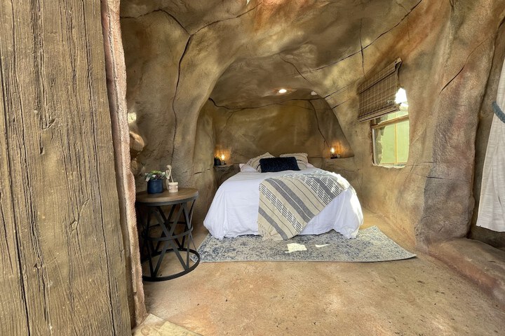 Room 9 of 49