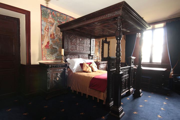 Room 7 of 46