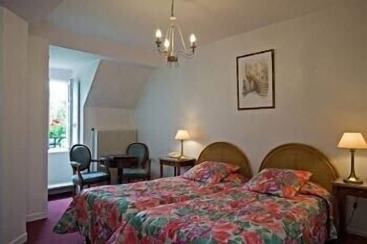 Room 5 of 21