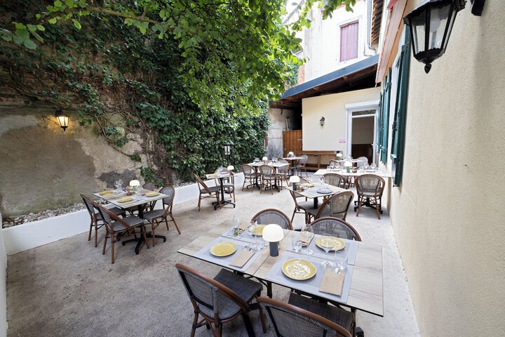 Terrace/Patio 44 of 97