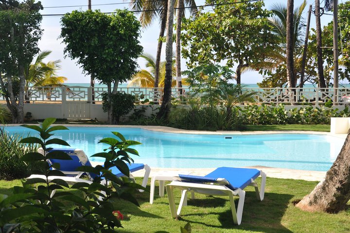Pool 32 of 55