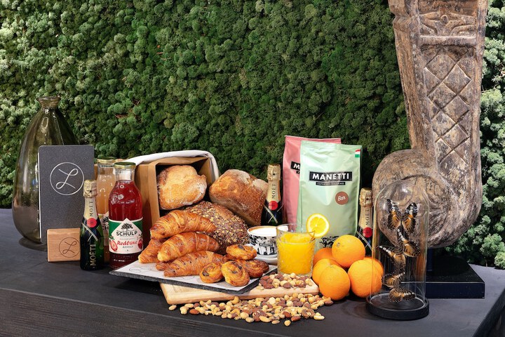 Breakfast/Coffee Service 47 of 65