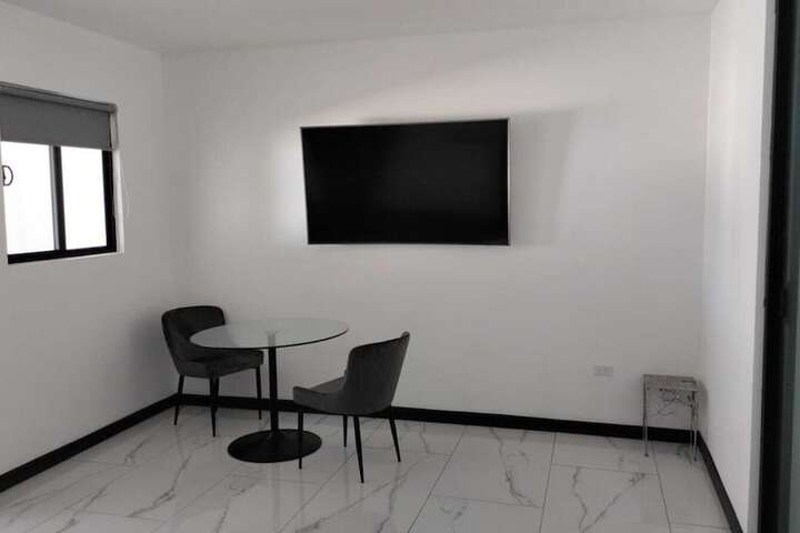 Room 27 of 146