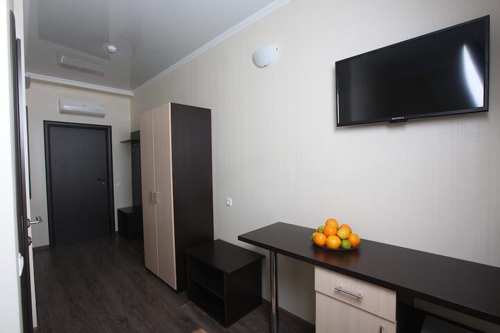 Room 13 of 86