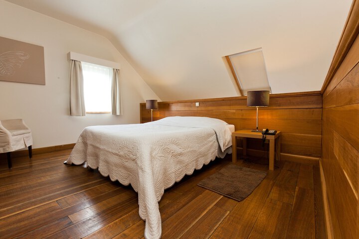 Room 6 of 40
