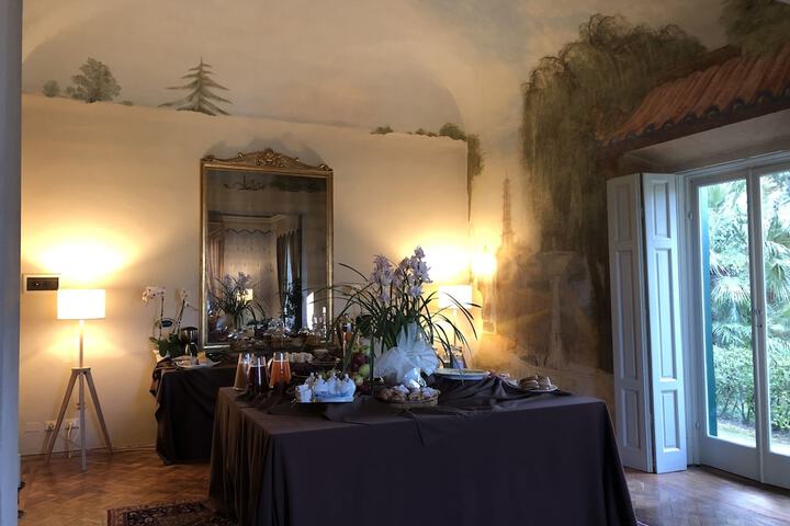 Room 15 of 60