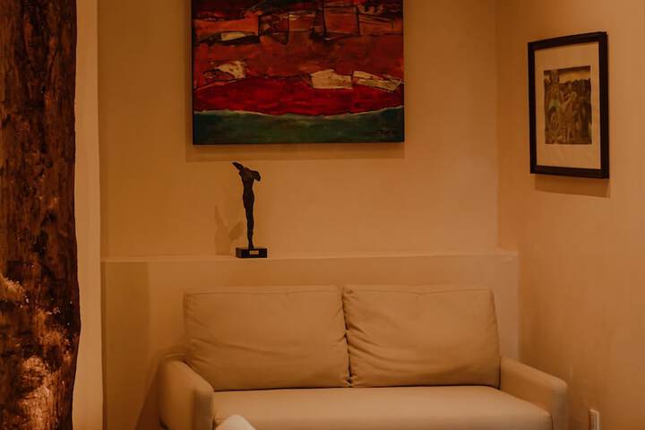 Room 17 of 35