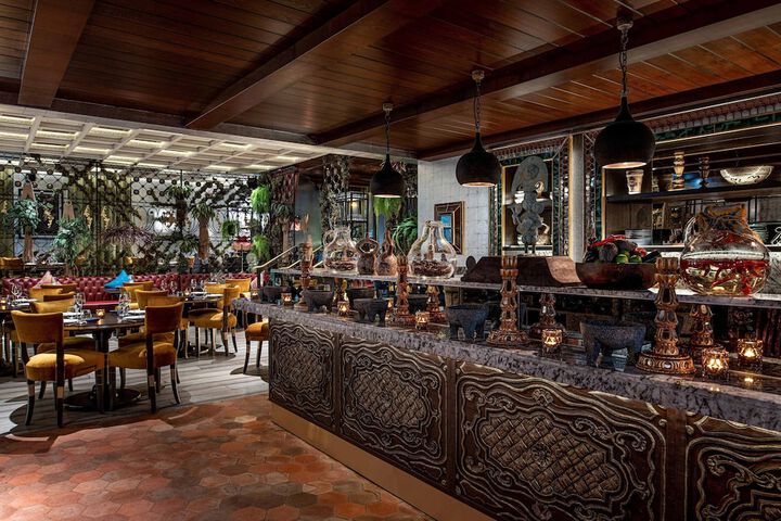 Lounge 221 of 251