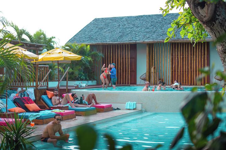 Pool 188 of 262
